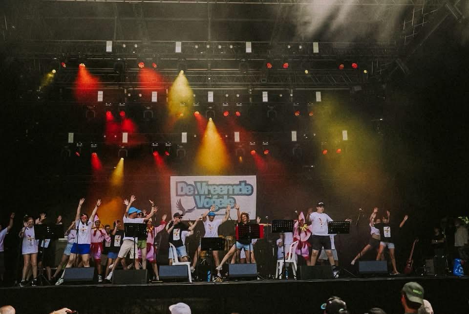 Optreden op het podium van Rock for Specials