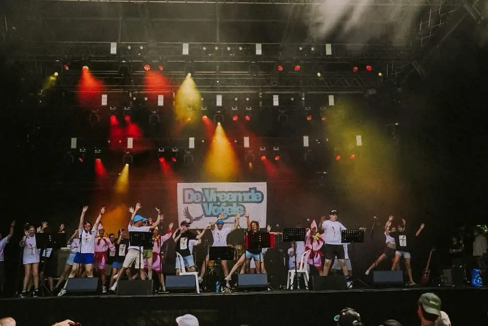 Optreden op het podium van Rock voor Specials