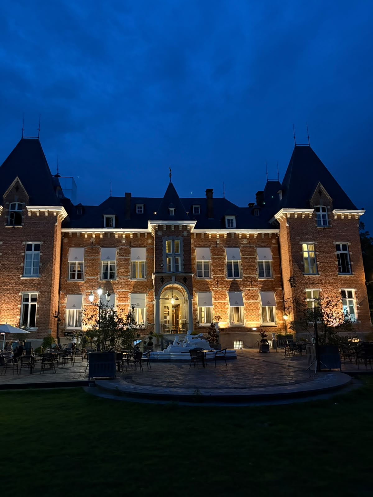 Het verlichte Gravenhof tijdens RAC GP 2026